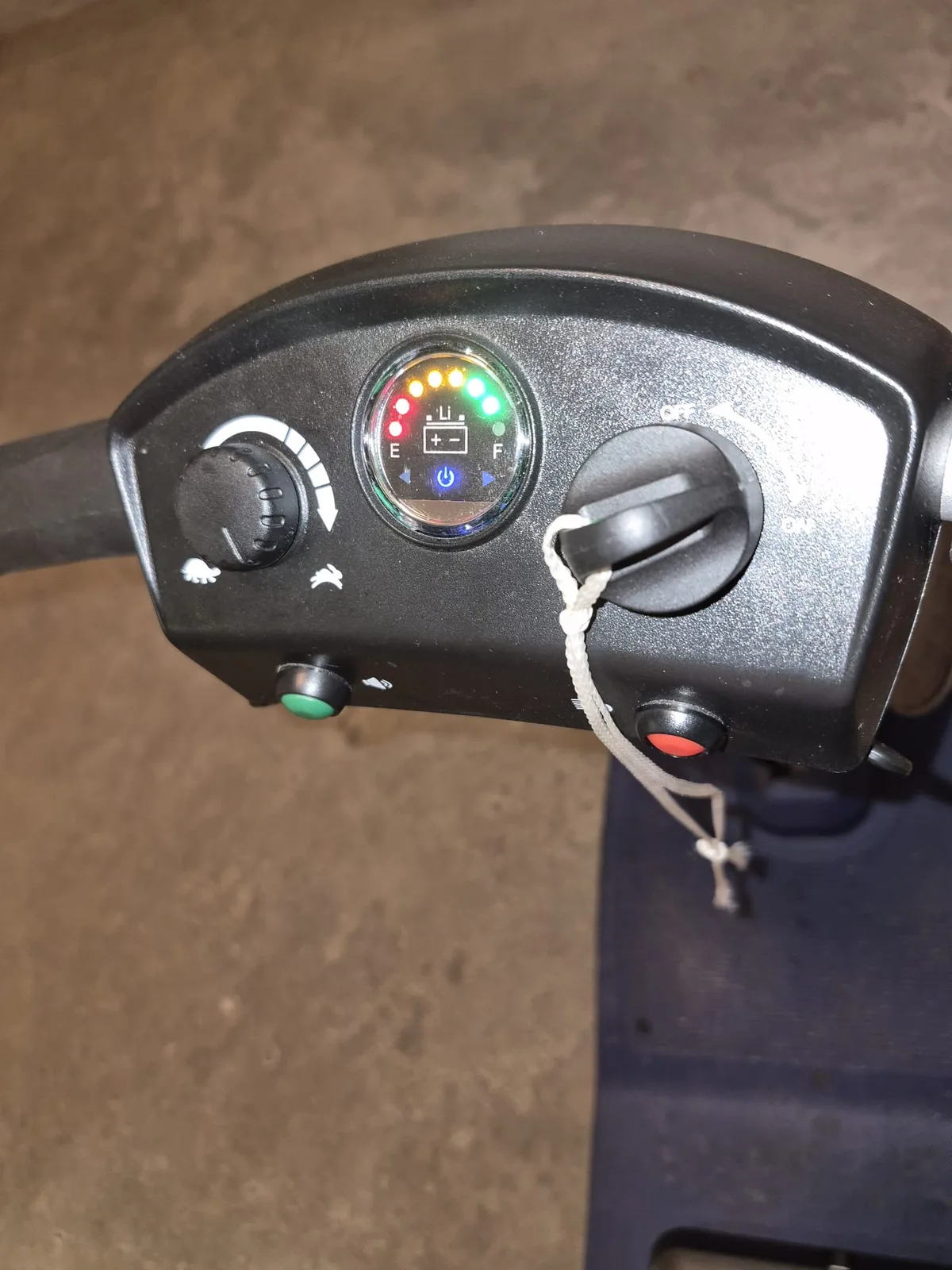 Elektro-Mobil Vocic D50, Foto 4 von 8, Zustand gut