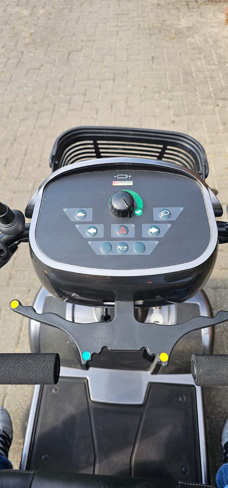 Elektro Mobile S425  Invacare Sterling S425  gut Bild 4