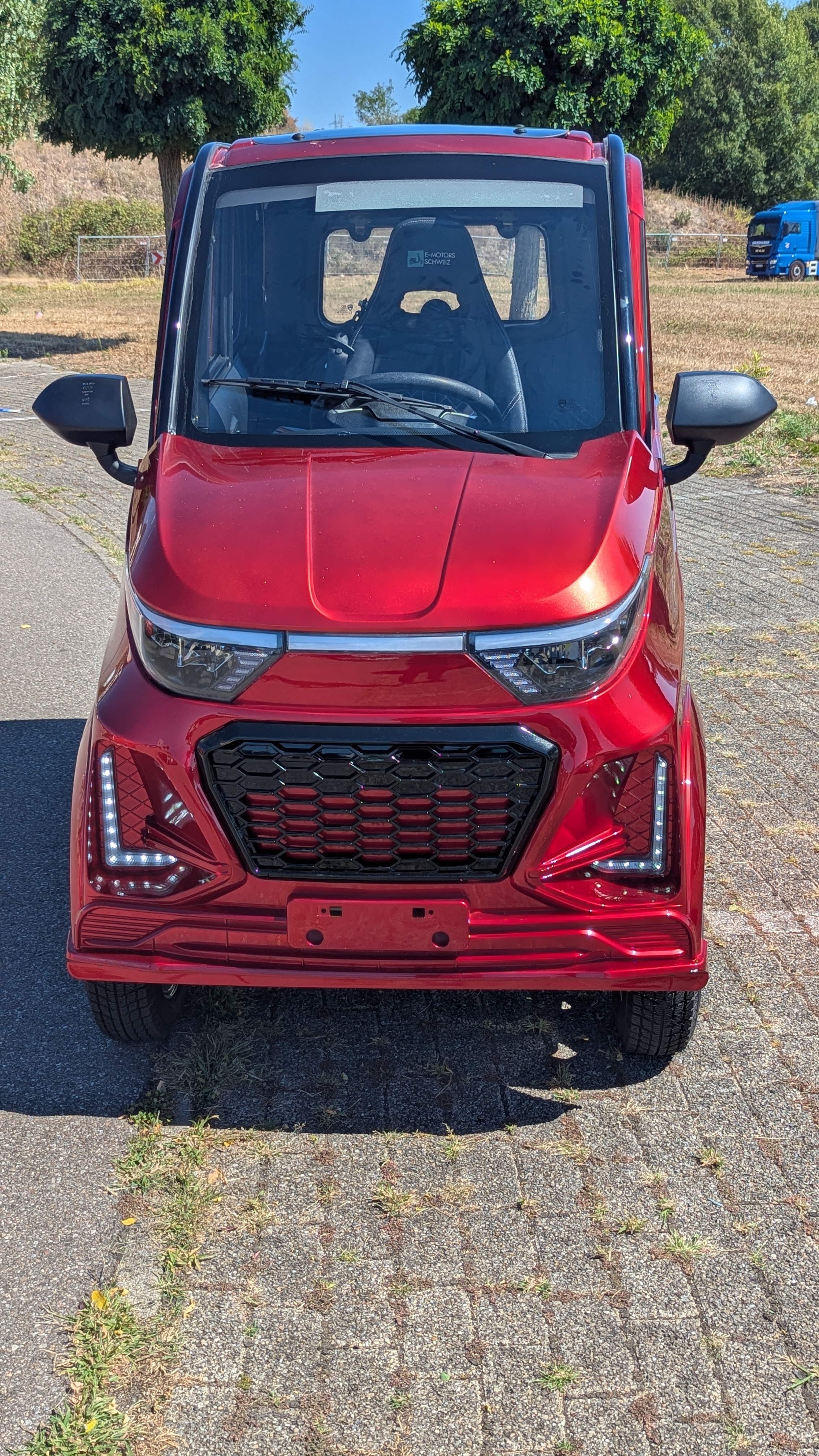 SXT Electron E-Kabinenroller 45Km/h Andere Electron E-Kabinenroller neuwertig Bild 2